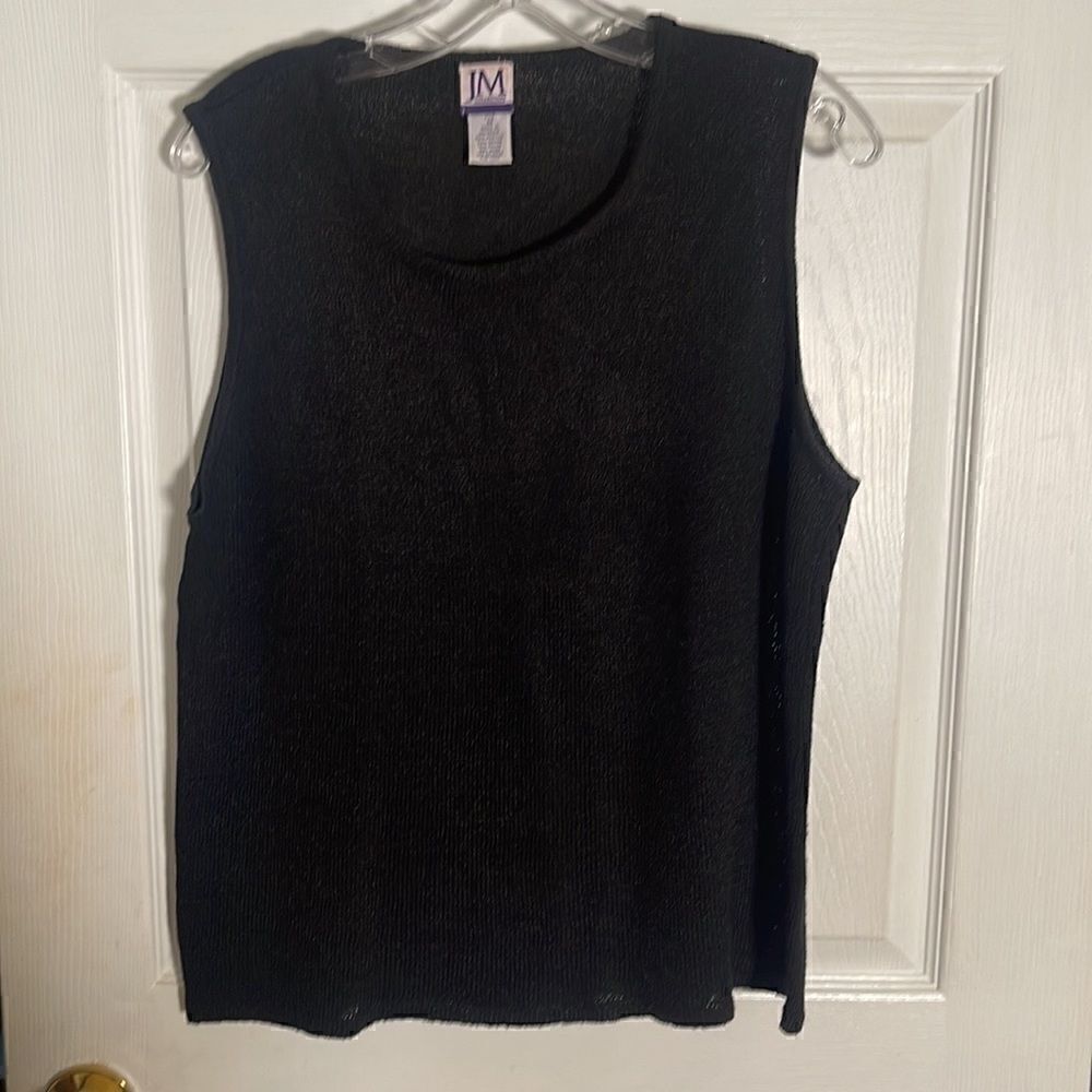 JM sleeveless top 